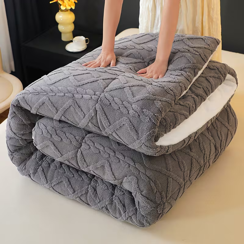 Heavyweight Winter Comforter - Ultra Soft Quilted Bedding (Multiple Sizes & Colors)